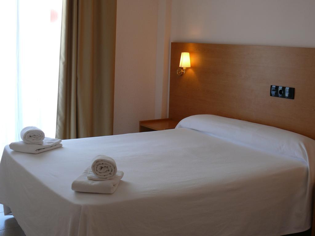 Bay Hotel Roses Chambre photo