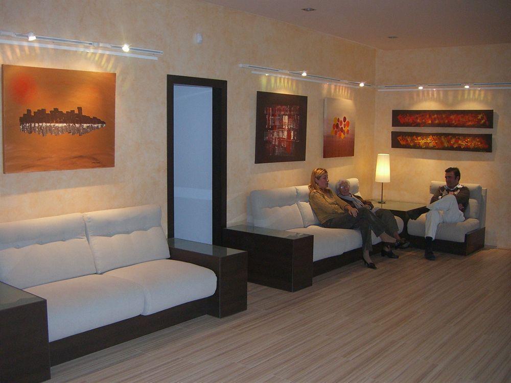Bay Hotel Roses Extérieur photo
