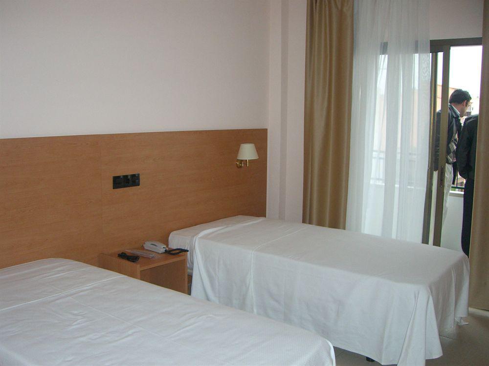 Bay Hotel Roses Extérieur photo