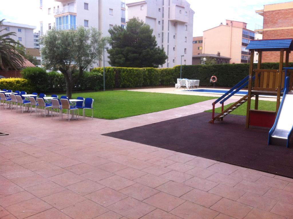 Bay Hotel Roses Extérieur photo