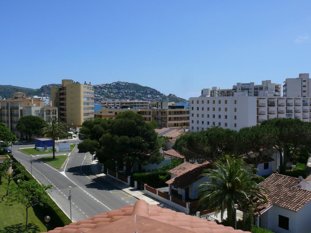 Bay Hotel Roses Extérieur photo